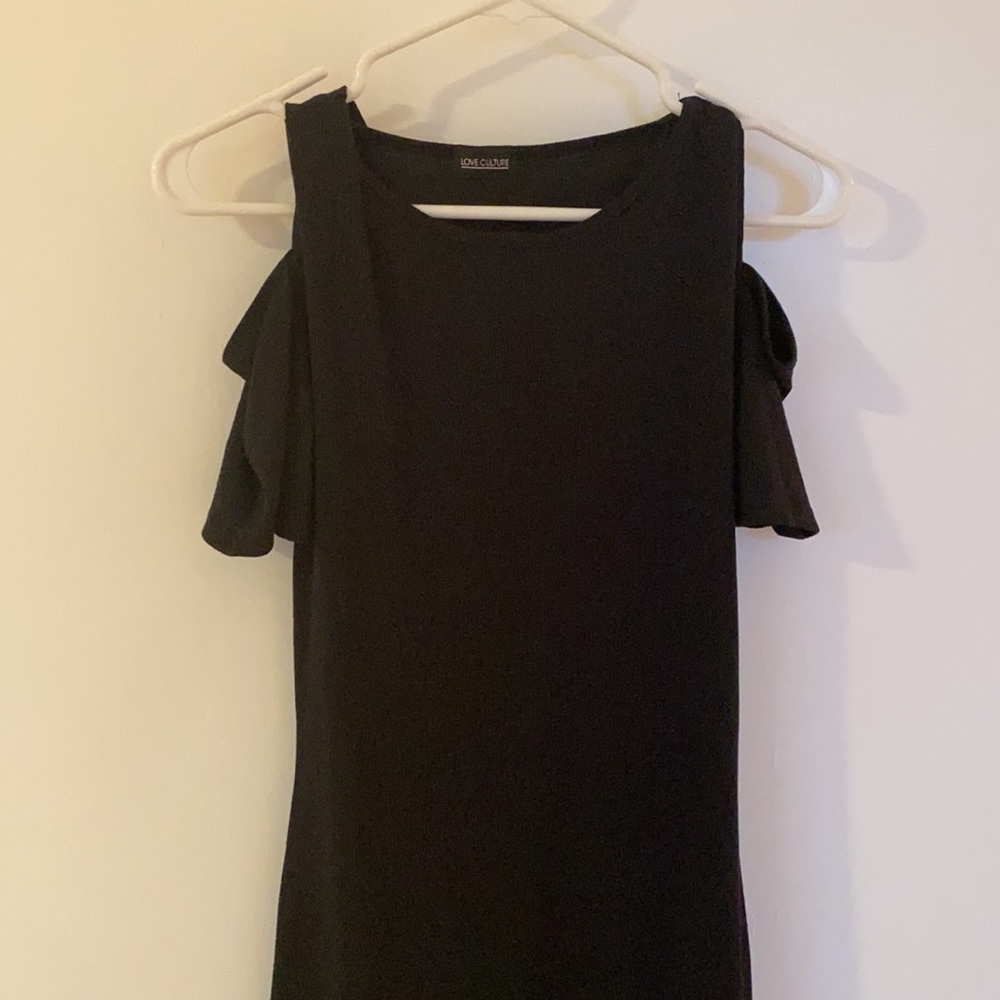 Black or green shoulder cut out dress - Picture 7 of 9